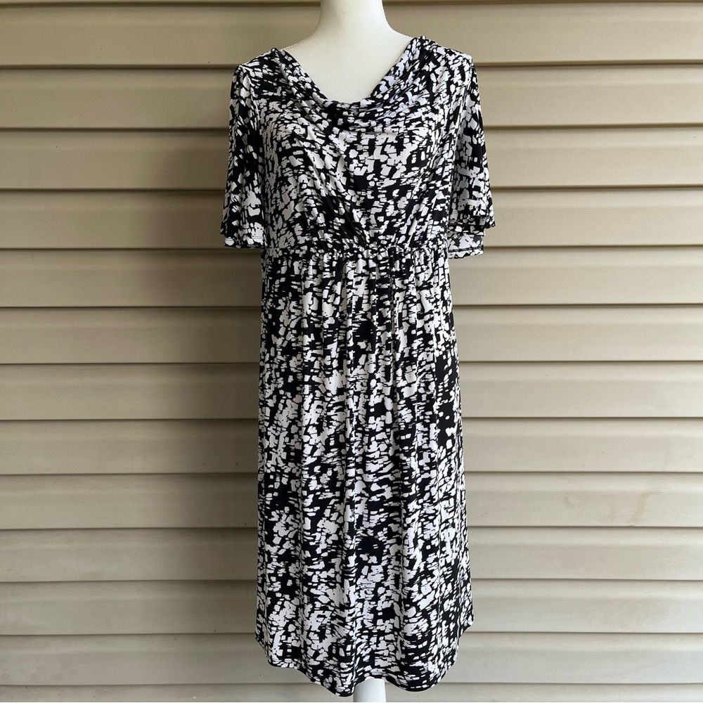 •Liz Lange Maternity• Abstracts Design Draped Neckline Dress / Size XL
